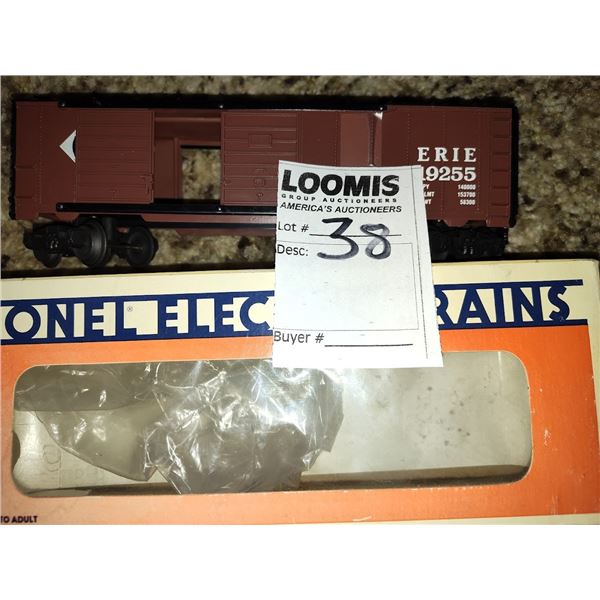LIONEL ERIE DOUBLE DOOR BOX CAR