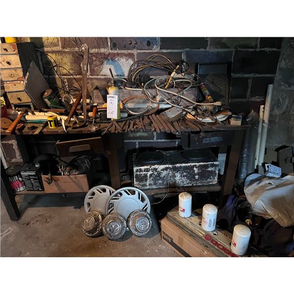 LOT OF ITEMS IN THE WORK ROOM