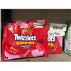 Image 1 : Twizzlers Gummies Strawberry, 12 Packs of 90g Each