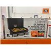 Image 2 : Blackstone 22-Inch Tabletop Griddle With Hood and Dual Burners