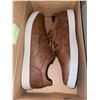 Image 1 : Ortholite Comfort Foam Menâ€™s Shoes, Size 9, Brown Color
