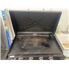 Image 4 : Blackstone 4-Burner Propane Gas Griddle Station with Lid