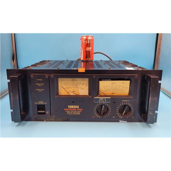Yamaha Professional Series Power Amplifier Model PC2002M
