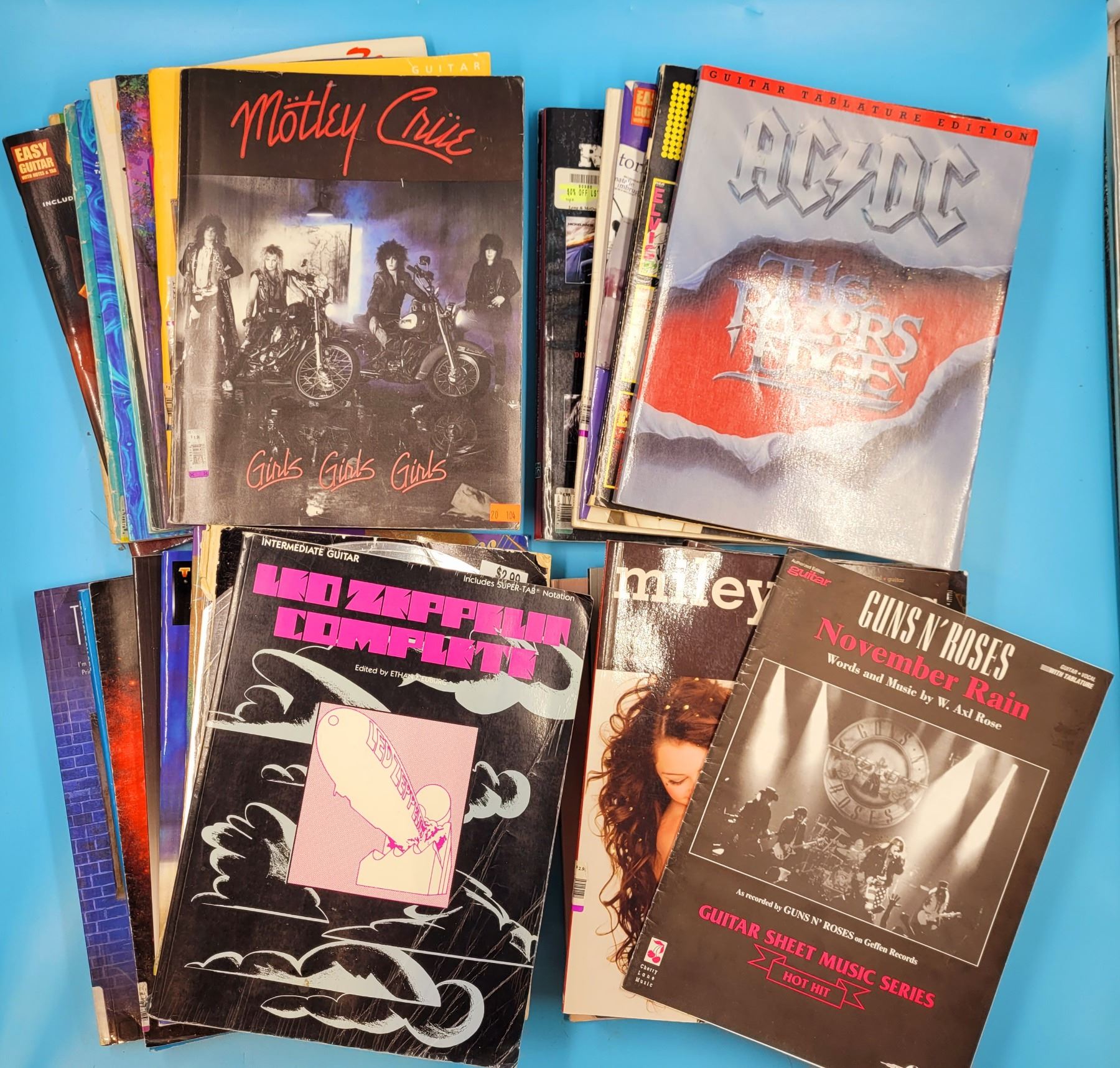 Lot Of Rock Magazines Including AC-DC, Guns n' Roses, Led Zepplin