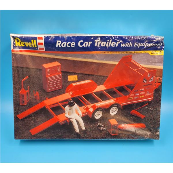 Sealed Revell Race Car Trailer w/ Equipment 1:24 Scale Model Kit