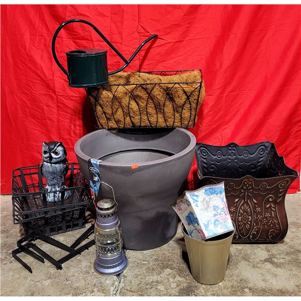 Planters, Lantern, Garden Décor & Watering Can