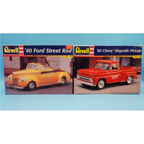 Unbuilt '40 Ford Street Rod 1:25 Model Kit & '65 Chevy Stepside Pickup 1:25 Model Kit
