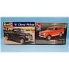 Image 1 : Unbuilt '41 Chevy Pickup 1:25 Model Kit & International Scout II 1:25 Model Kit