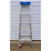 Image 1 : Light-Duty Aluminum Ladder