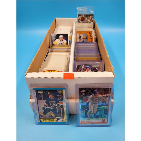 Lot of Assorted Hockey & Baseball Cards
