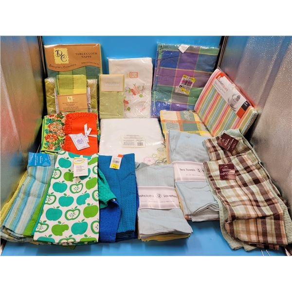 New Tea Towels, Table Cloths & Towel Lot
