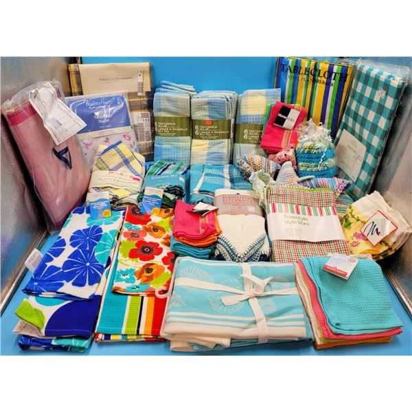New Tea Towels, Table Cloths, Kitchen Towels, Cloth & Towel Lot