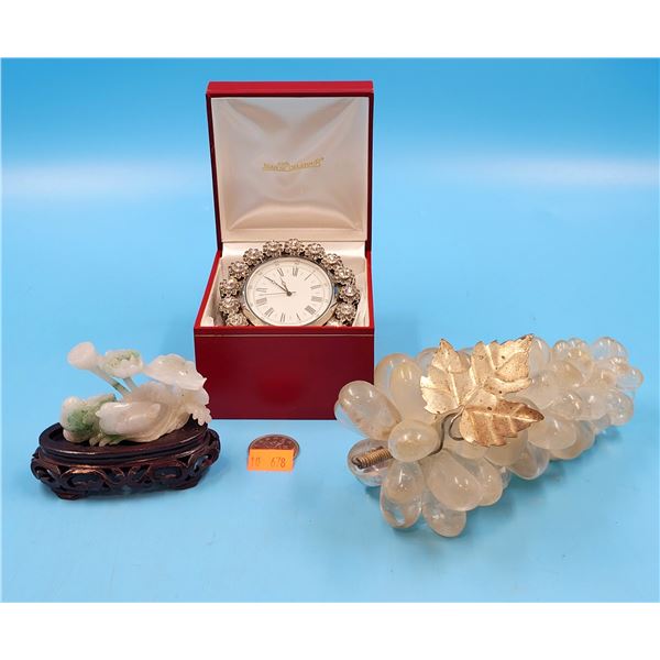 VTG Decorative Clock, Grapes & Décor