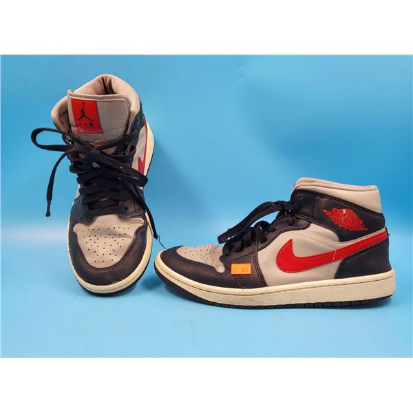 Pair Of Black/Red College Nike Air Jordans Retro High Size: 8