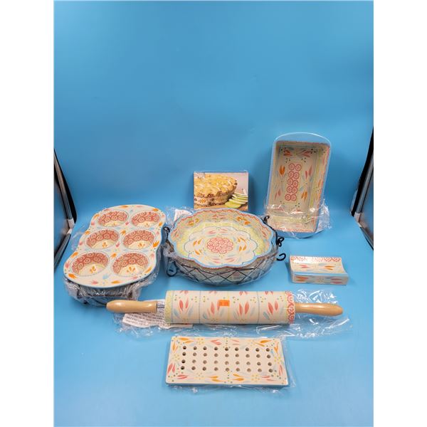 Large Lot Of Temp-Tations Ovenware