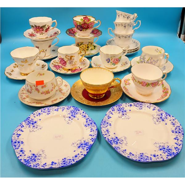 Large Lot Of Tea Cups & Saucers