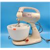 Image 1 : Phillips Electric Mixer