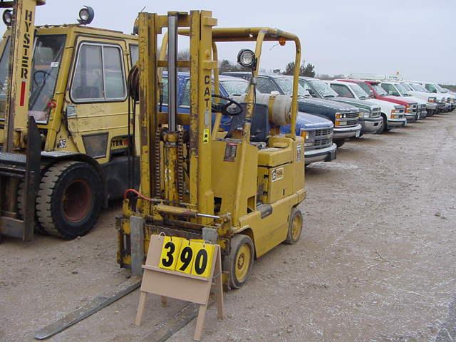Cat T40B Forklift