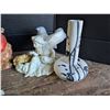 Image 5 : Statues/Decor Lot (Gnome, Angel, High heel, and two boys statue)