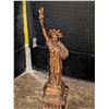 Image 5 : Brass lamp, Miniature statue of Liberty, and Vintage Calander