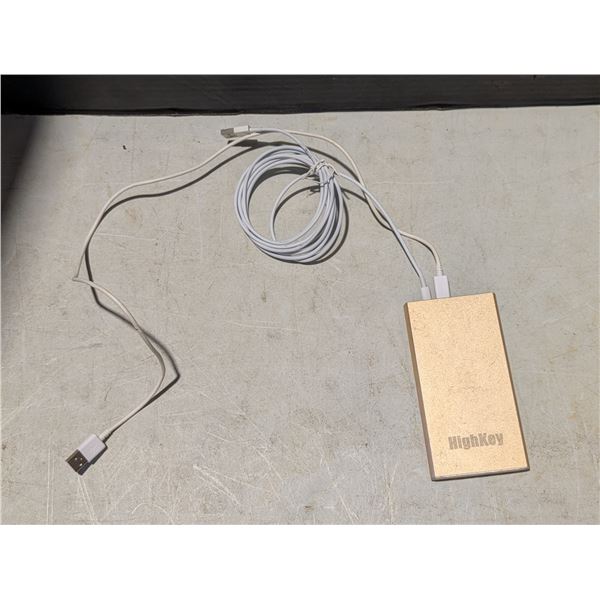 HIGHKEY Power bank Cap:3.7V/12000m w/ 2 Cords (Still working)