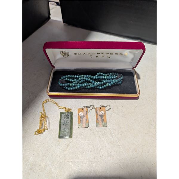 CAPQ Case w/ Beaded Necklace, Panada Earrings, and bracelet