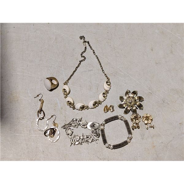 8" Vintage Coro Set