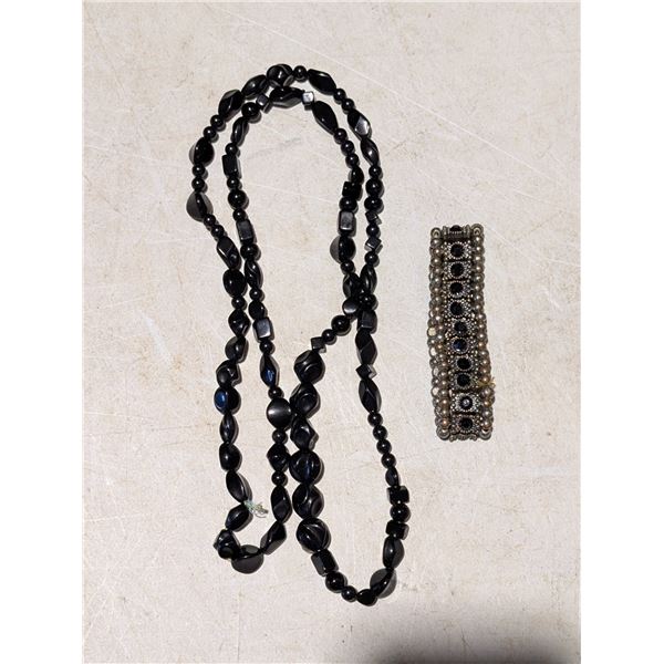Vintage 18" Glass Necklace