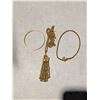 Image 1 : Bangle bracelet Monet, 22KT Gold Chain Brooch