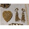 Image 3 : 10" Necklace Gold w/Purple Diamonds and Crystals/ Pearl Strand Sarah Coventry Set