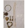 Image 8 : 10" Necklace Gold w/Purple Diamonds and Crystals/ Pearl Strand Sarah Coventry Set
