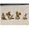 Image 2 : 12 Wade Figurines Porcelain (Made in England OLDE English)