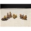 Image 3 : 12 Wade Figurines Porcelain (Made in England OLDE English)