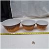 Image 1 : 3 pyrex harvest gold bowls