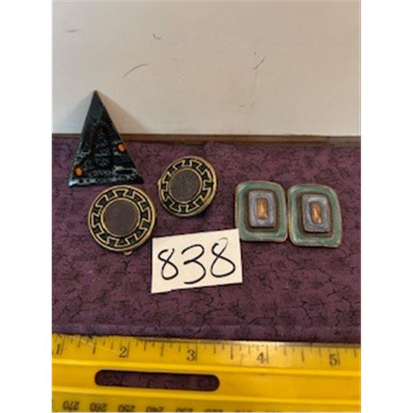 1 broach and 2 pr earrings