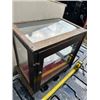 Image 3 : 16" x 10 1/2" x 14 1/2" Tall Vintage Oak ShowCase