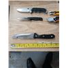 Image 2 : Assorted Knifes and 2 Mulit-Tolls