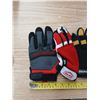 Image 2 : 1 Bag of Assorted Gloves