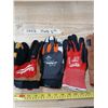 Image 6 : 1 Bag of Assorted Gloves