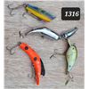 Image 1 : Vintage fishing lures.