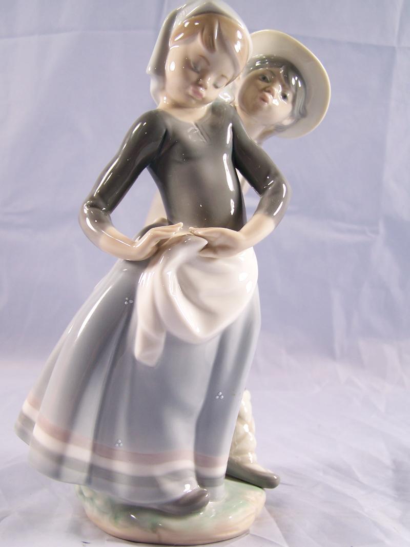 Retired Lladro Figurine Boy and Girl