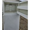 Image 2 : Amana Fridge/Freezer - Untested