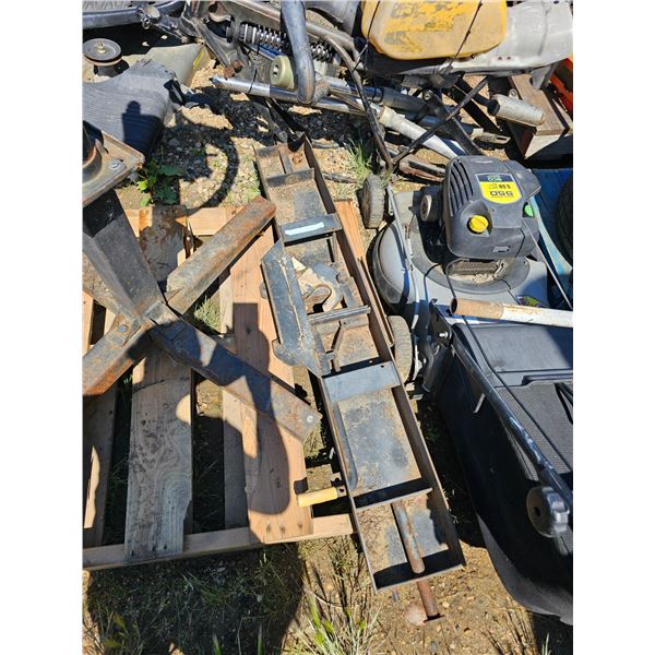 58" 5TH Wheel Hitch - Not Complete