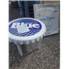 Image 2 : 36" Labatt blue patio/pub/deck table brand new/never used in box