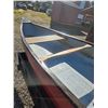 Image 2 : 16' fiberglass canoe - no leaks