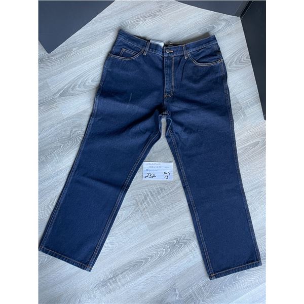 Wind River 38 x 28 - mens - new