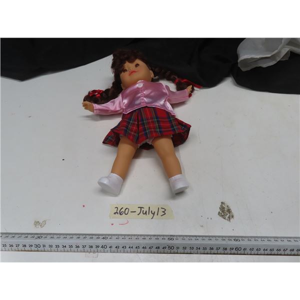 small doll brown hair braidie