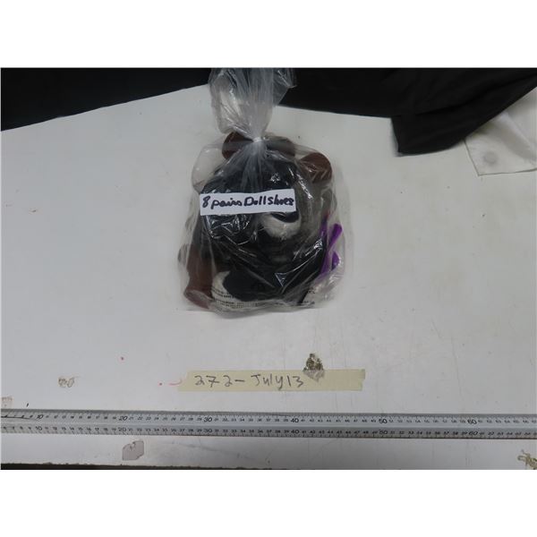 8 pairs doll shoes