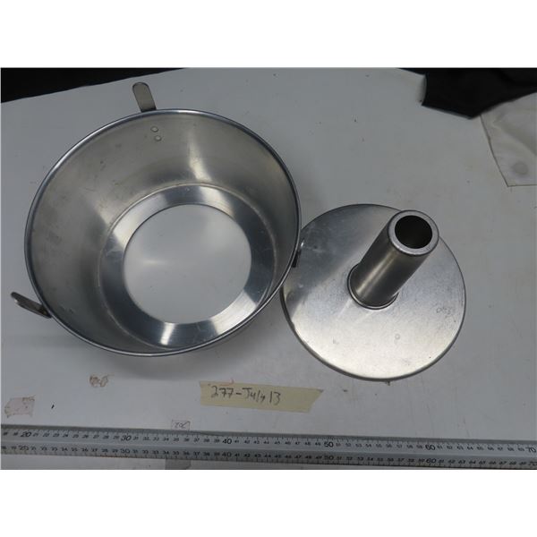 angel food cake pan (new)
