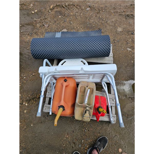 Jerry Cans/Bath Chair/Rubber Mat